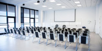 Sala de conferencias en centro de negocios Almería